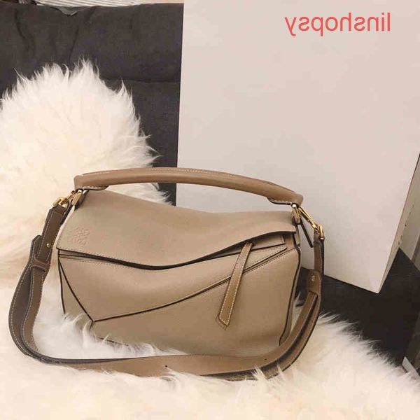 

classic women loewss's handbags leather bag 2022 summer fashion versatile mess