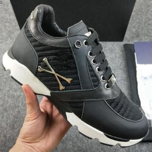

men leather sneakers punk style runner casual shoes decorated with iconic metal skull for time 38-45 km philipps pleins juy, Black