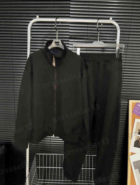 

womens two pieces pants designer logo jacquard two piece sets luxury zip cardigan jacket and casual trousers suit 0912, White