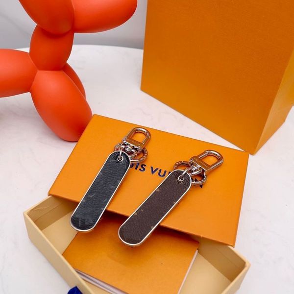 

ly designer fashion key buckle car keychains handmade pendant fashion accessories keyrings leather jewelry gift skate scooter skateboard mor, Silver