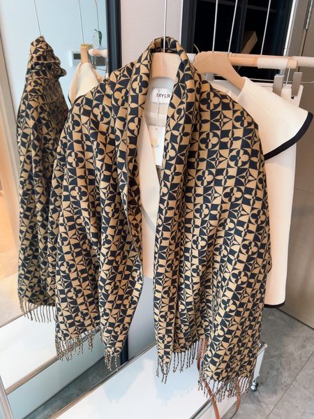 

2022 new double-sided wool cross stripe letter scarf long women's autumn and winter cashmere shawl fashion scarf warm, Blue;gray