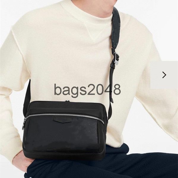 

evening bags the bold design of leather canvas blends welcome messenger bag daub harmonious colour. positive silver zipper with metal on dra