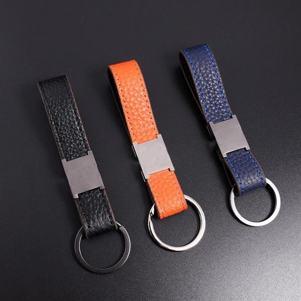 

2021 fashion keychain designer key chain real leather with stainless steel keychains keyring in white silver black 045240f