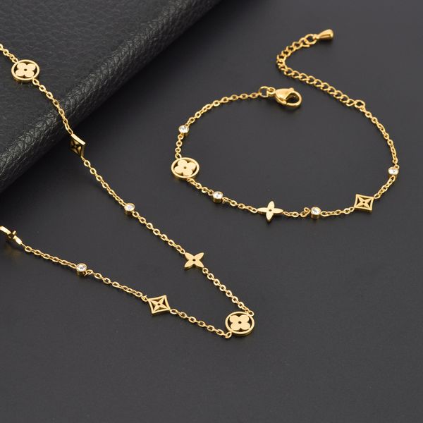 

cute clover pendant stainless steel necklace bracelet for women, Silver
