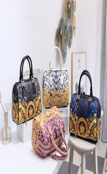 

women 2021 new printed handbag european and american boston largecapacity p
