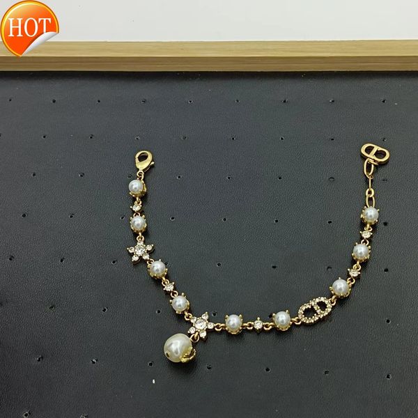 

d family di new bracelet cd letter pearl diamond bracelet niche light luxury high sense bee star necklace factory direct sale, Golden