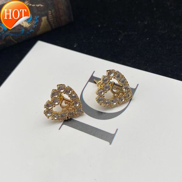 

d family gold cd letter earrings 2022 new dijia net red star same earrings female factory direct sale, Golden