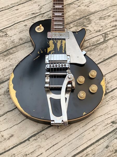 

elic/aged nitro finish neil young old black electric guitar