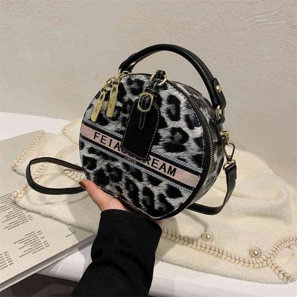 

2022 shoulder bag bag fashion portable round cake pattern fashion versatile small crowd single sho