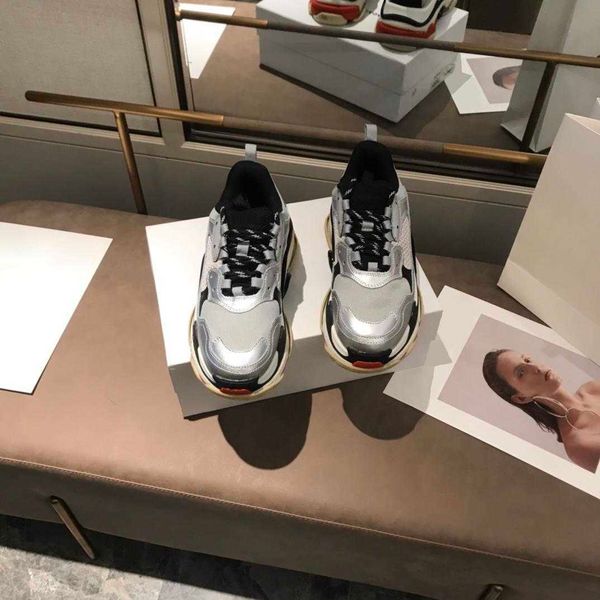 

2022 latest men's and women's sports shoes various styles fashion trends classic all-match increased wear-resistant soles 004 1top, Black