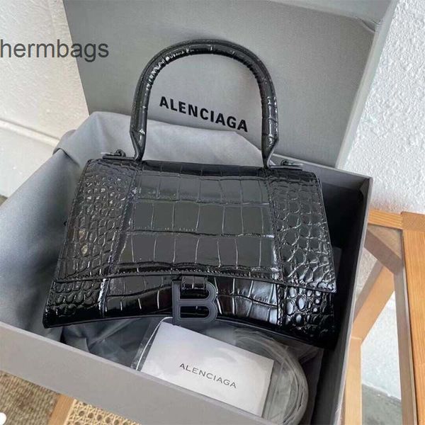 

home 2022 vintage balencaigass bag bags shoulder ersatile designer leather crocodile hourglass diagonal b-shaped portable fdtu