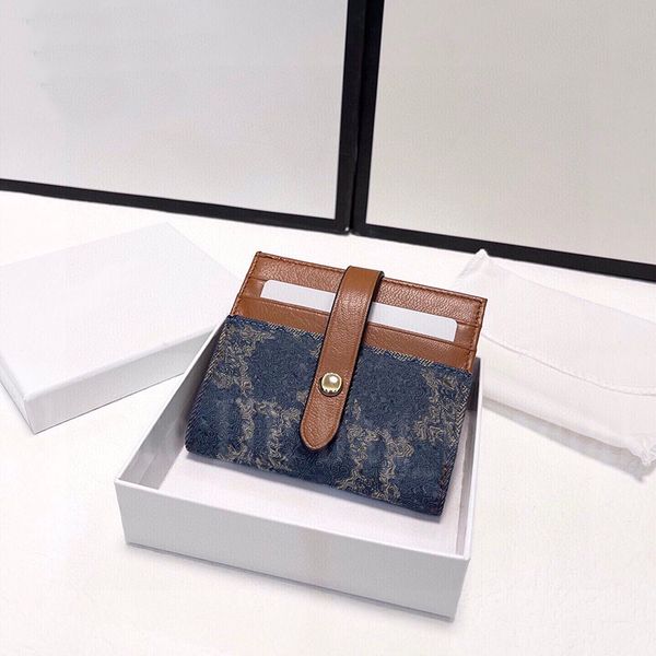 

2022 designer purse for men and women card bag multi-card alphabetical print fashionable simple can put change, Red;black