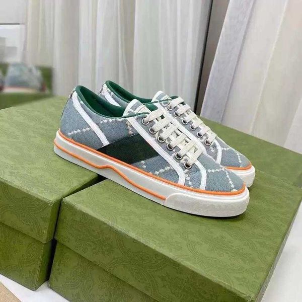 

men casual sport canvas shoes women travel leather lace-up sneaker fashion lady designer running trainers european flat shoe letters 1top, Black