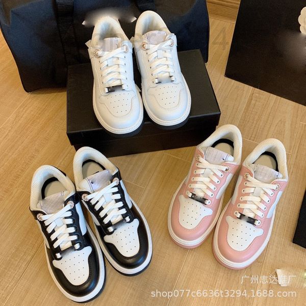 

boots designer xiaoxiang panda board shoes autumn 2021 round head lace up stitching black and white casual inner heightening small dgo1