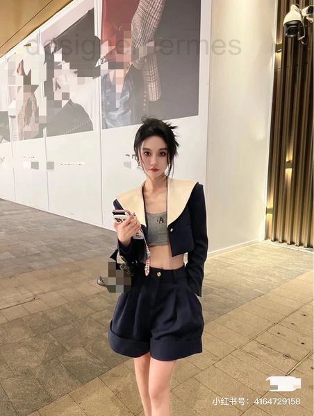 

women's tracksuits designer mi 2022aw new navy neck short suit with high waisted loose shorts is a very high-grade blue short voon, Gray