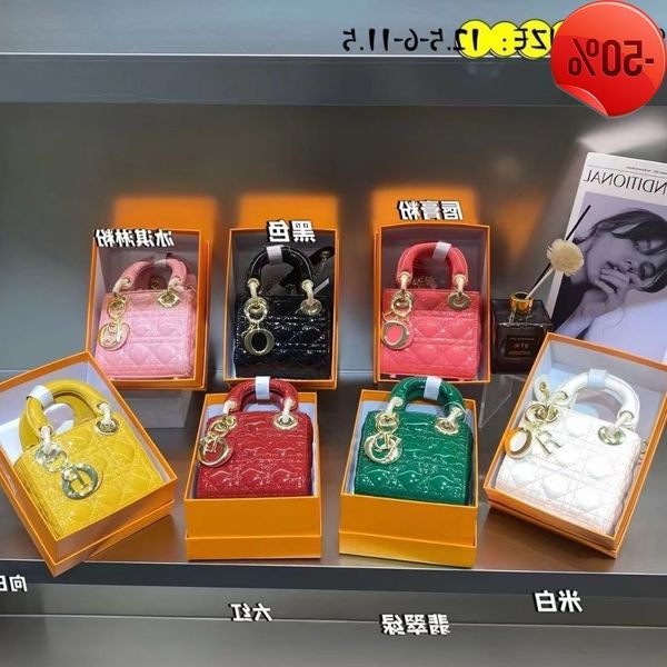 

designer mini bag women's 2022 new niche dign casual light and luxurious exquisite princs diana's crossbody portable wallet is pop