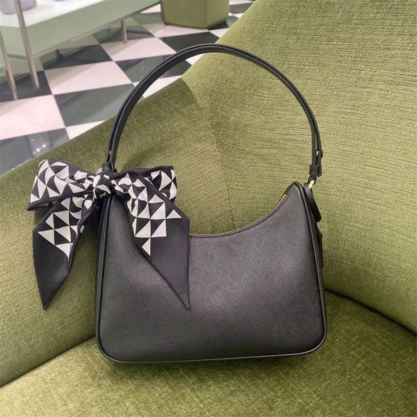 

luxury designer handbag nylon messenger bag classic totes suit ladies underarm shoulder bags wallet fashion retro star