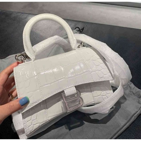 

women handbags classic balencigass bags 2022 summer bag b-shaped versatile shoulder messenger