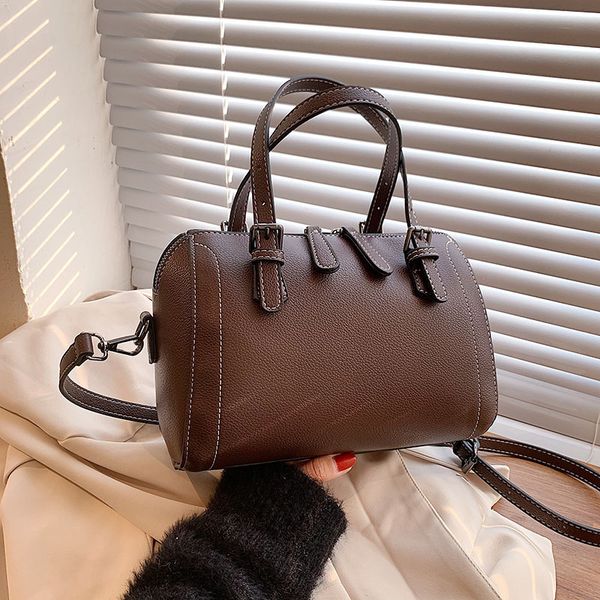 

duffel bags large capacity waterproof luggage portable sport weekend business duffle soft leather travel suitcase 220908