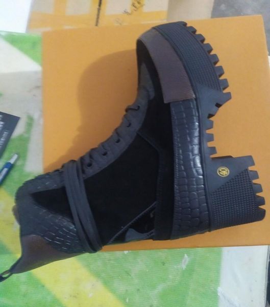 

latest women fashion winter boots martin desert boot flamingos, Black