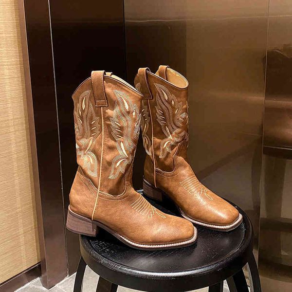 

boots the same western cowboy boots thick heel versatile embroidery sleeve martin middle tube square head knight female 220816, Black