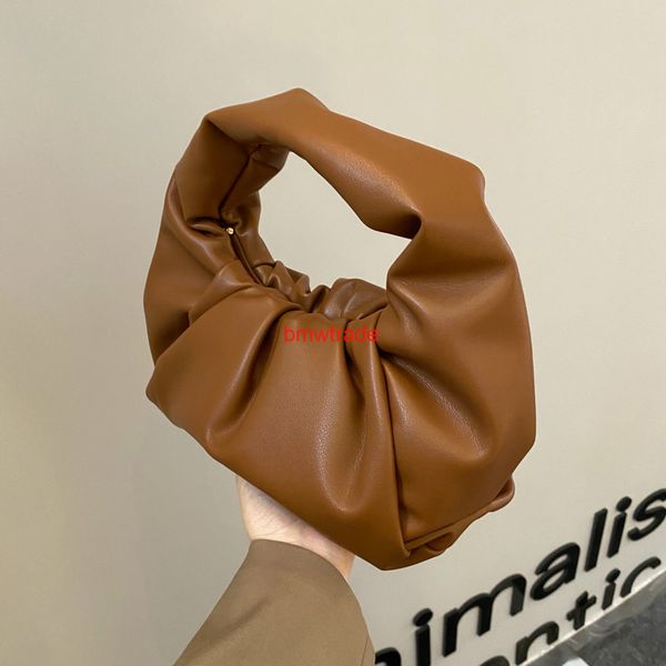 

bag pouch designer bottegass handbags women venetas clutch croissant pleated niche design super better fashionable portable cloud wo 5fbs
