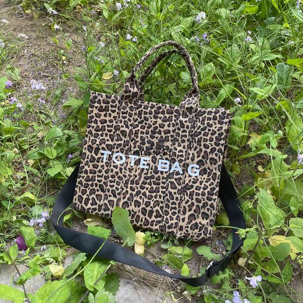 

evening bags 2022 new high capacity tote handbag lady fashionable letter portable diagonal bag large capacity goes with everything