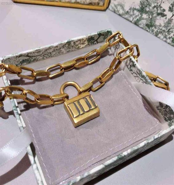 

pendant women039s necklace lock head retro texture counterattack version le, Silver