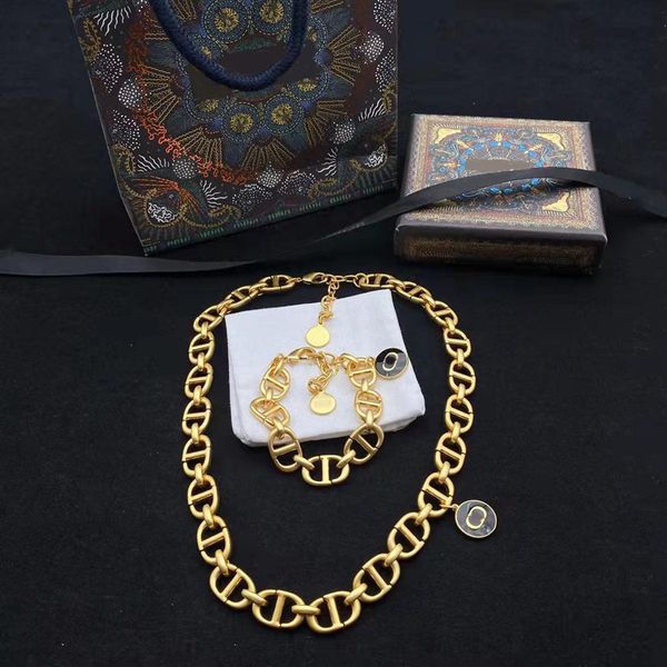 

2021 new designer necklace ladies fashion bracelet brass material personality party jewelry with box2662, Silver
