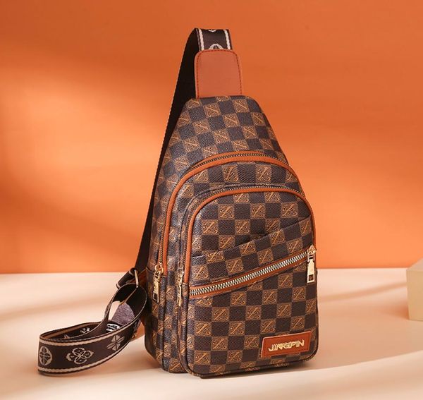 

luxury designer men chest bags leather man crossbody bags multi pocket vint