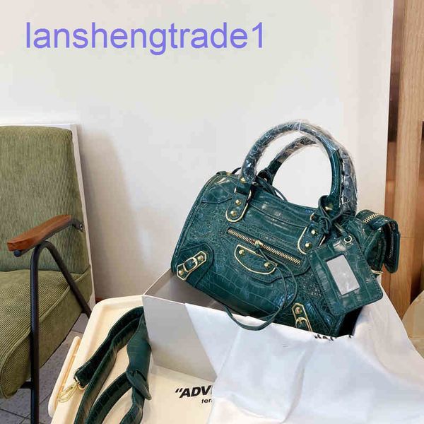 

designer balenciga handbags 2022 hand women's fashion sheepskin wrinkled locomotive large capacity single shoulder diagonal bag dxt7