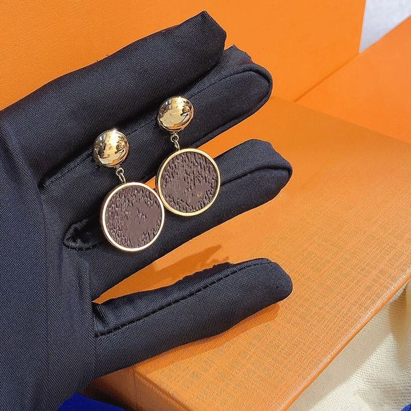 

lady fashion charm earring designer heart shape hoop and letter sign luxury earrings high end jewelry for woman quality, Golden