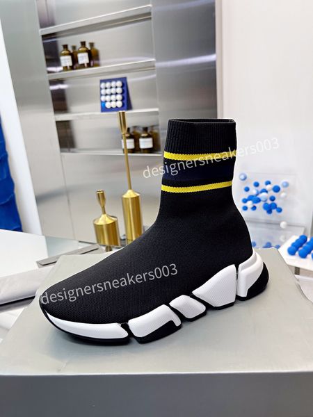 

2022 designer boots nude boots martens boot winter 35-41 rhinecones velcro ankle booties lady bee embroidered chunky leather platform autumn, Black