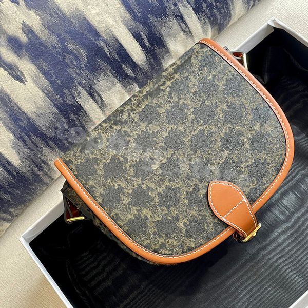 

2022diagonal cross bag lady reading single shoulder handbag fashion light luxury bag retro versatile 18cmx16cm