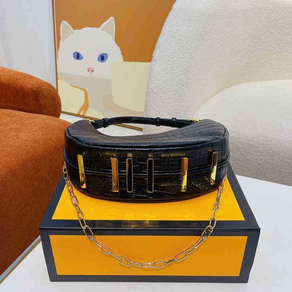 

620s ening bag designer baguette bags designer women chain underarm bag leather crossbody bags chain lady handbags 220708