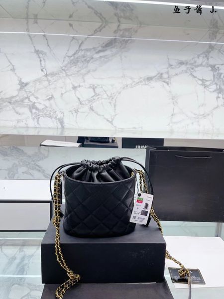 

cc tote bucket bag designer luxury bags shoulder handbag the totes woman bag ladies crossbody quilted hand carry genuine leather cowhide cav