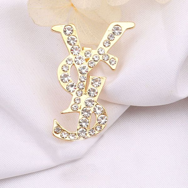 

wholesale designer letter brooch pins luxury fashion jewelry women men gold broochs wedding party gift accessorie 01, Gray