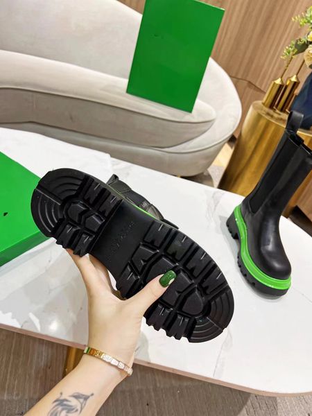 

2023 women winter luxurys designer boots girl classic snow boot ankle short bow mini fur black chestnut pink bowtie womens shoes size fashio