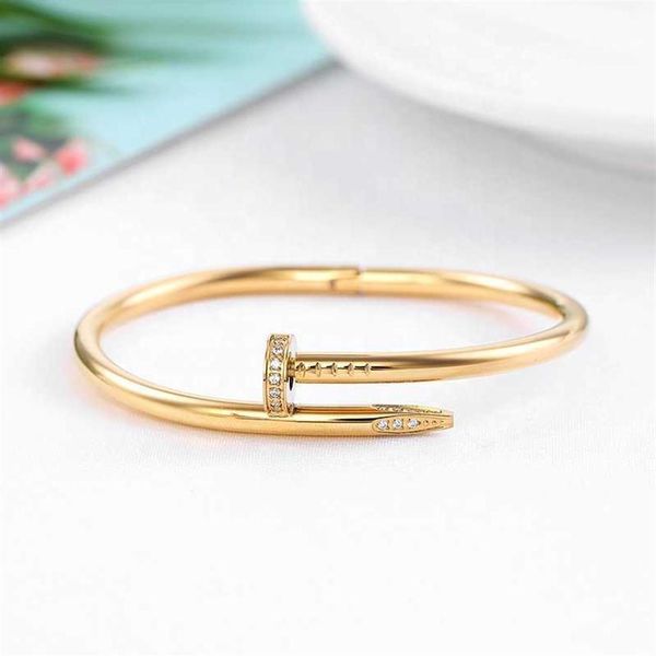 

r gem 100% stainless steel couple open size titanium nail bracelet for women261a, Black