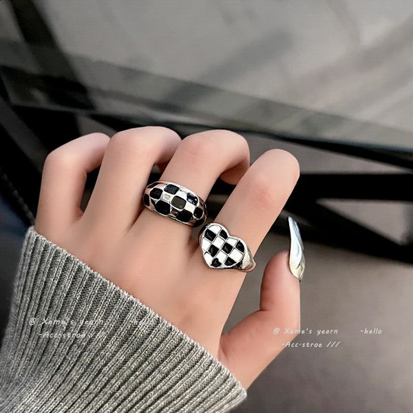 

vintage design rings black and white checkerboard heart-shaped steel open woman halloween party girls unusual jewelry, Golden;silver