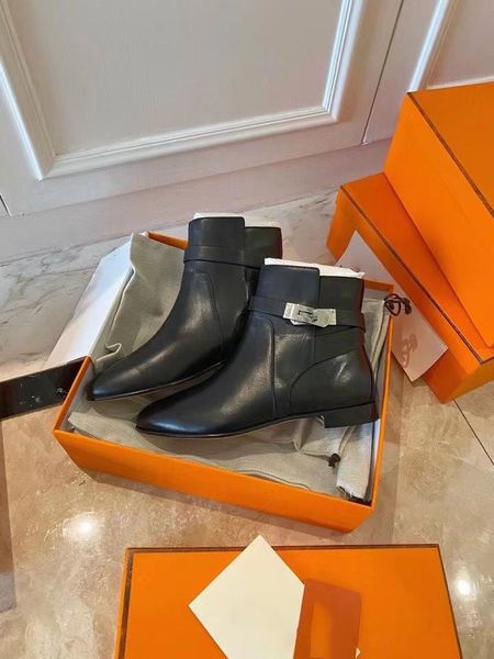 

latest women's designer boots martin belt buckle desert boots s flamingo love arrow medal soft leather thick winter shoes high heel wit, Black