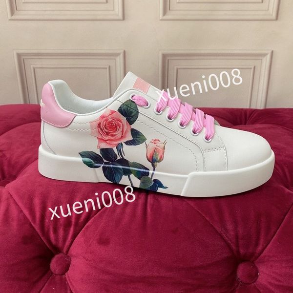 

2022 luxury women's sneakers designer casual 35-41 shoes motorcycle decorated with thick rubber sole bags hc220701, Red;white