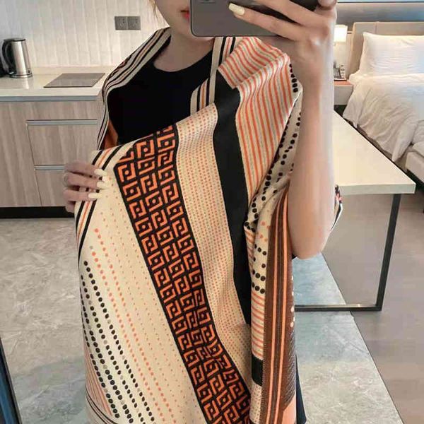 

classic style imitation cashmere scarf autumn and new foreign style versatile thick air conditioning shawl long thickened bib, Blue;gray