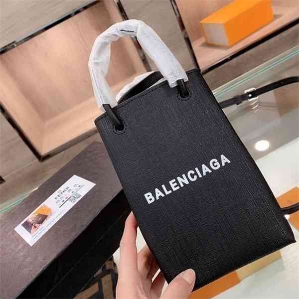 

new evening bags family show cattle bali camera mobile phone zero wallet messenger oil wax crocodiless pattern little girl bag with