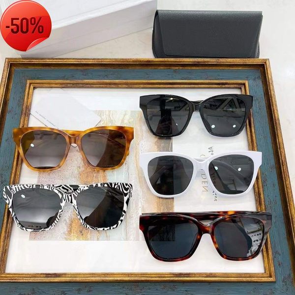 

designer sunglasses the same arc de plate of blogger ins wind sunglass women's fashion cat's eye cl4s4963, White;black