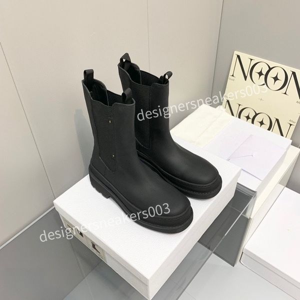 

letter graphy black leather boots celebrity 35-42 catwalk boots women's ankle bootes beach shoes sandals loafers slides jn220709