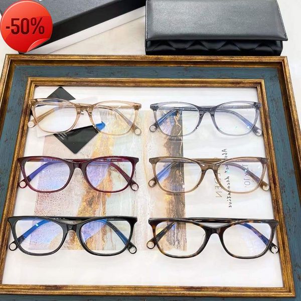 

designer sunglasses in 22 years xiaoxiangjia tiktok became popular on the internet. the same literary japane and korean ins style glass are, White;black