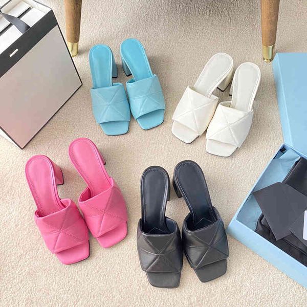 

slippers open toe sandals for women to wear out the fashion line trawl in summer of red square head thick heel high and half, Black