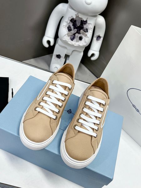 

prad 2023 canvas sneakers women luxurys increasin shoes nylon shoe double wheel designer re-nylon height triangle chunky rubber sole xpcy