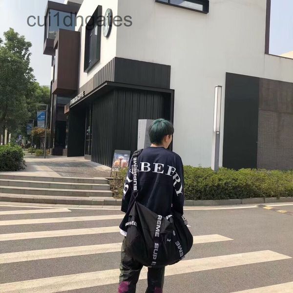 

2022 brand burb hoodies price in spring 2022 the butterfly sweater with letters on back was different from hig, Black